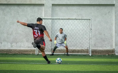 Arsenal Contract Renewal Strategy Key Players 2025